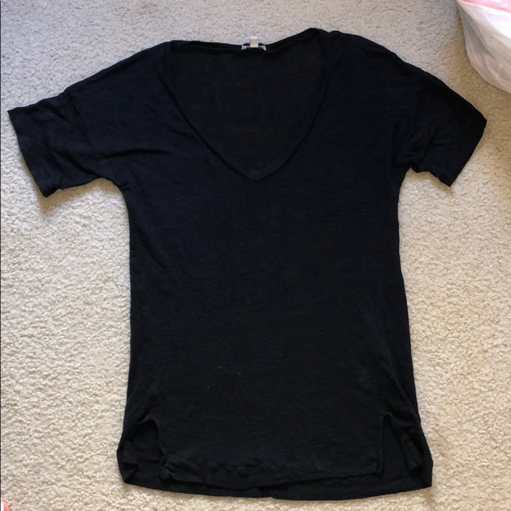 Flattering V neck